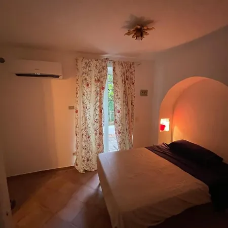 Phoenician Capri 3 Camere Una Tripla Con Terrazza Una Singola Entrata Indipendente Ed Una Matrimoniale King Doppia Con Balcone Konukevi *